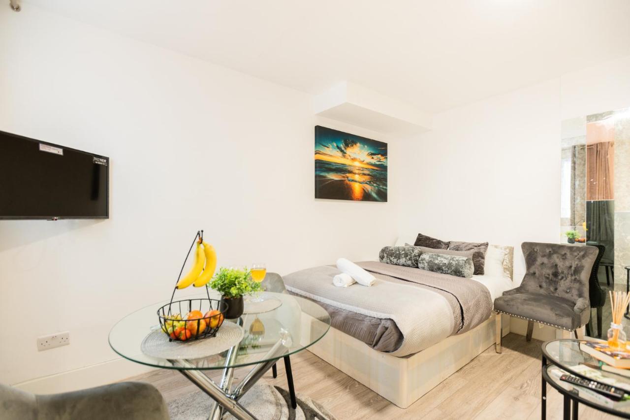 Stylish Near Kensal Appartamento