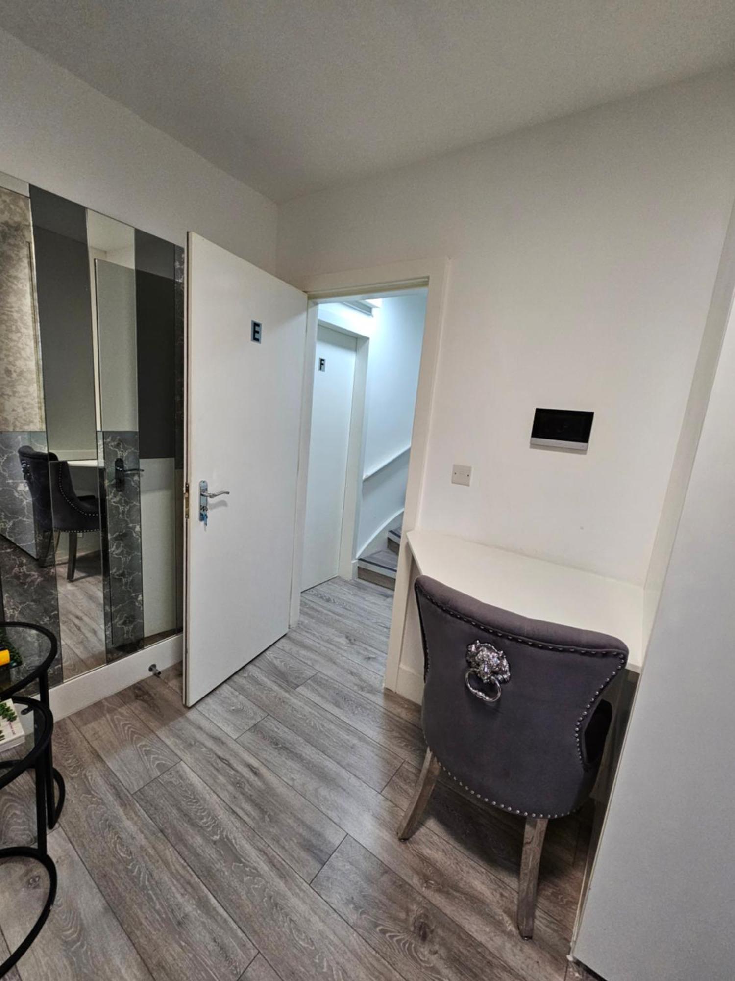 Stylish Near Kensal * Londra